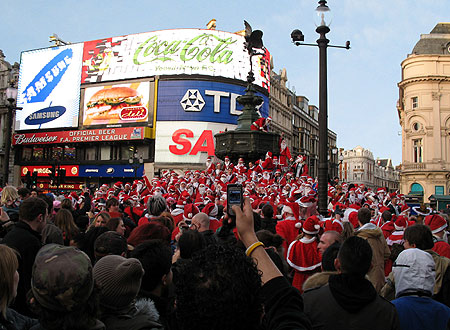 picadilly-circus-santas