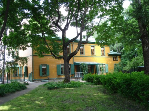 58-Tolstoy's House